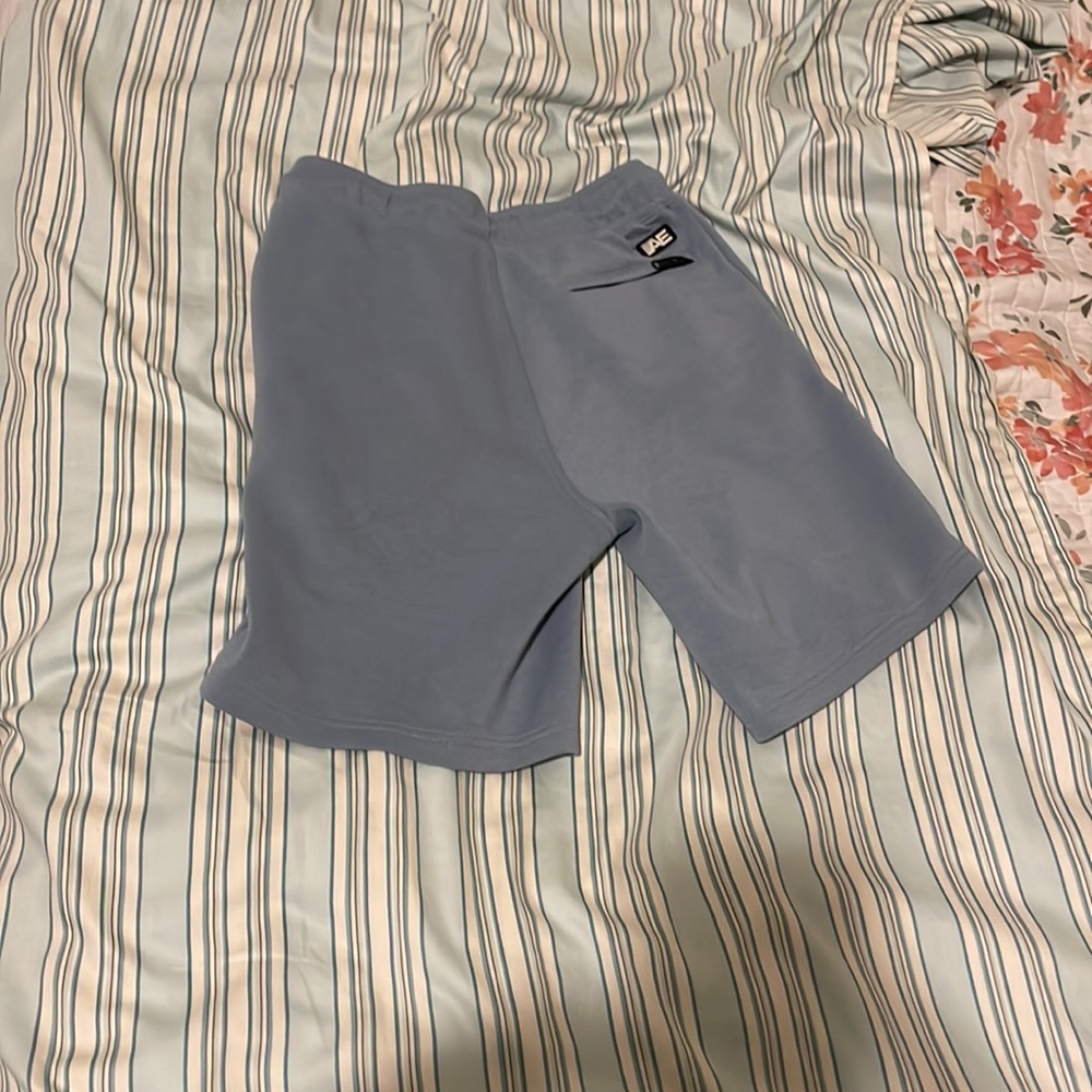 American eagle - Picture 2 of 3